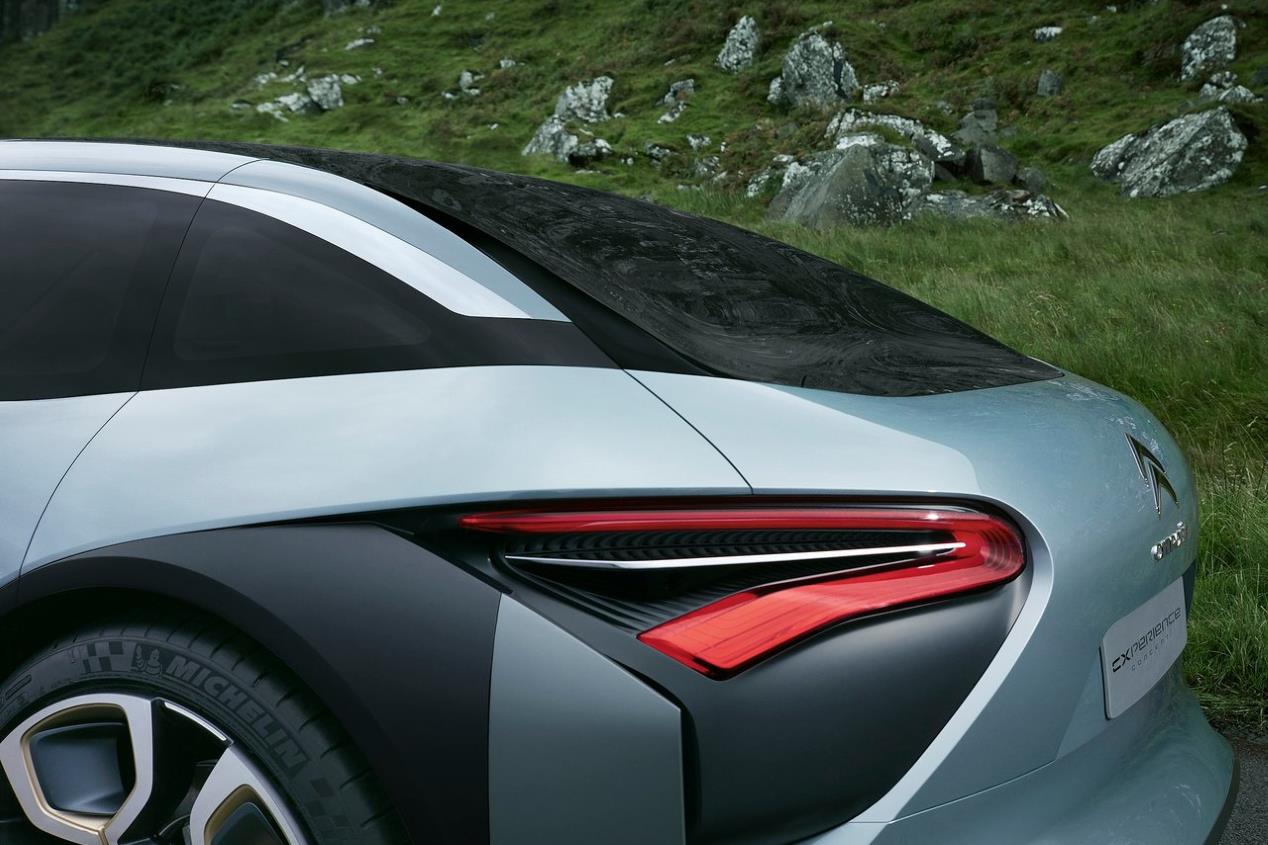 Citroën C4 2020: el compacto se vuelve crossover y llegará a final de año