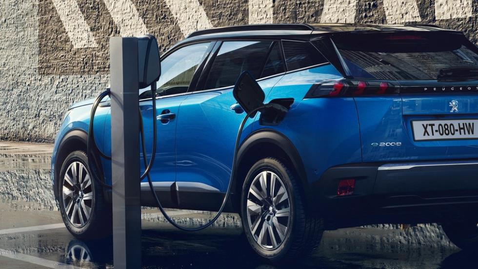 Citroën C4 2020: el compacto se vuelve crossover y llegará a final de año