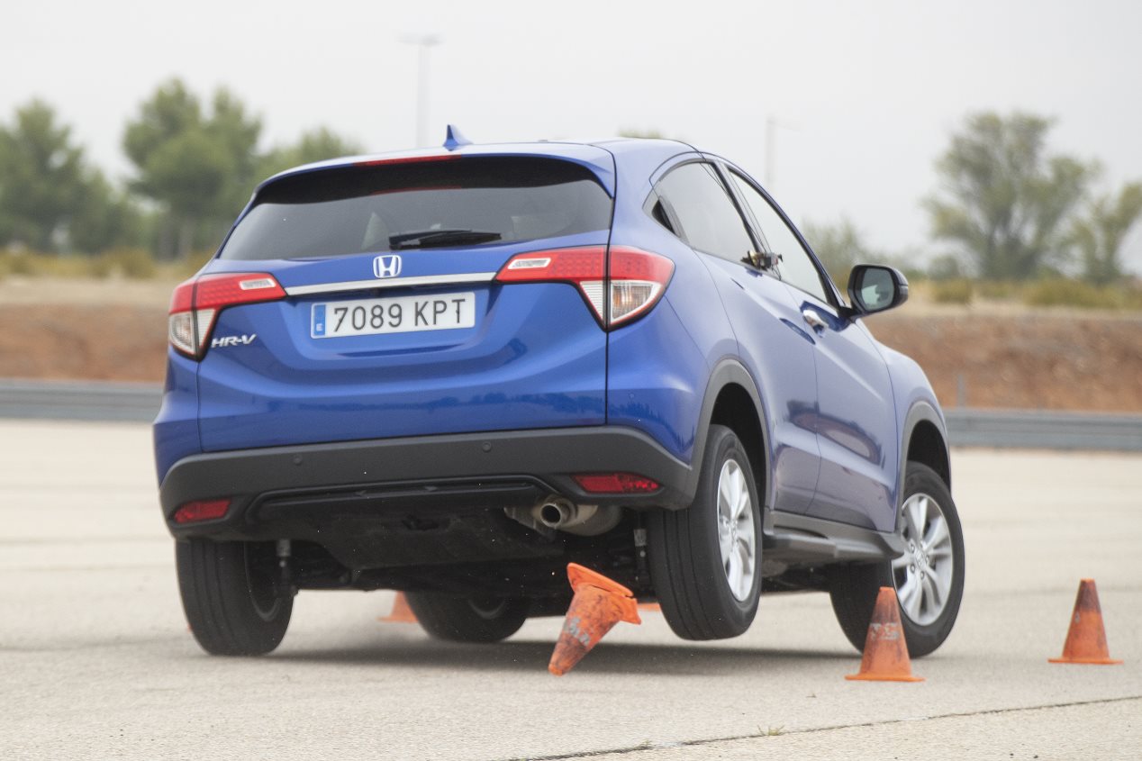 ¿El SUV más seguro? Test en pista: CX-30, Q2, X1, C-HR, XCeed, T-Roc, DS 3, HR-v y UX