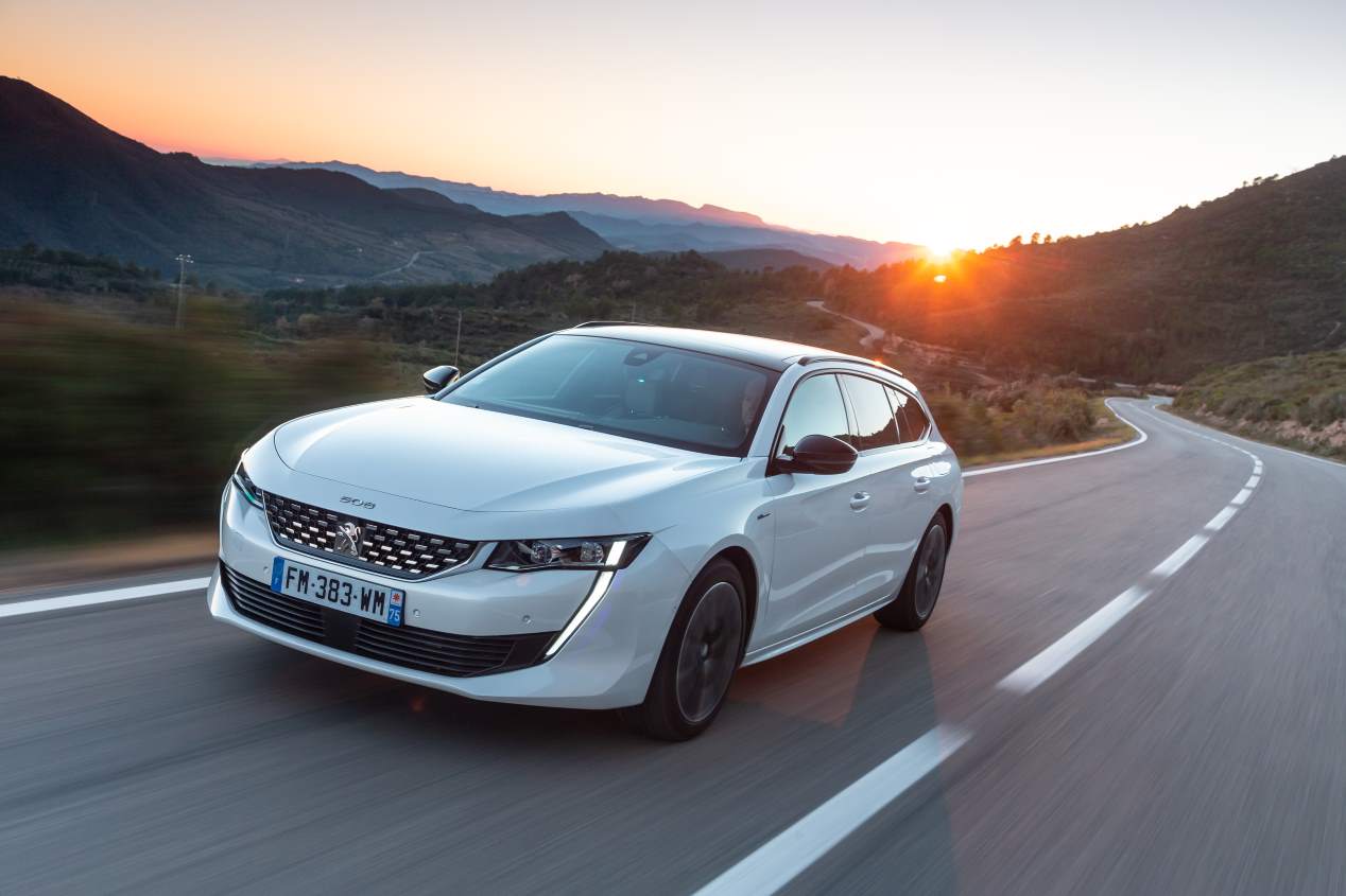 Todos los coches eléctricos de Peugeot: nuevos 208, 3008 y 508 con etiqueta CERO 