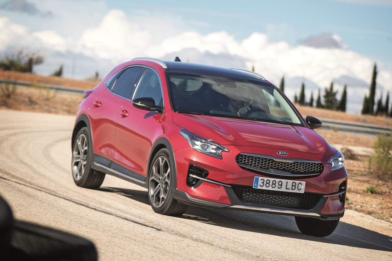 Mazda CX-30, Kia XCeed y Toyota C-HR: ¿cuál es mejor SUV? ¿Híbrido, micro-híbrido o gasolina?