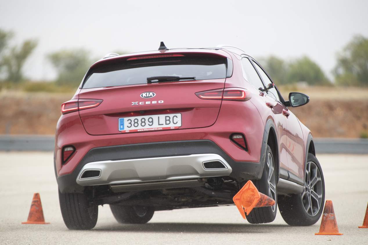Mazda CX-30, Kia XCeed y Toyota C-HR: ¿cuál es mejor SUV? ¿Híbrido, micro-híbrido o gasolina?