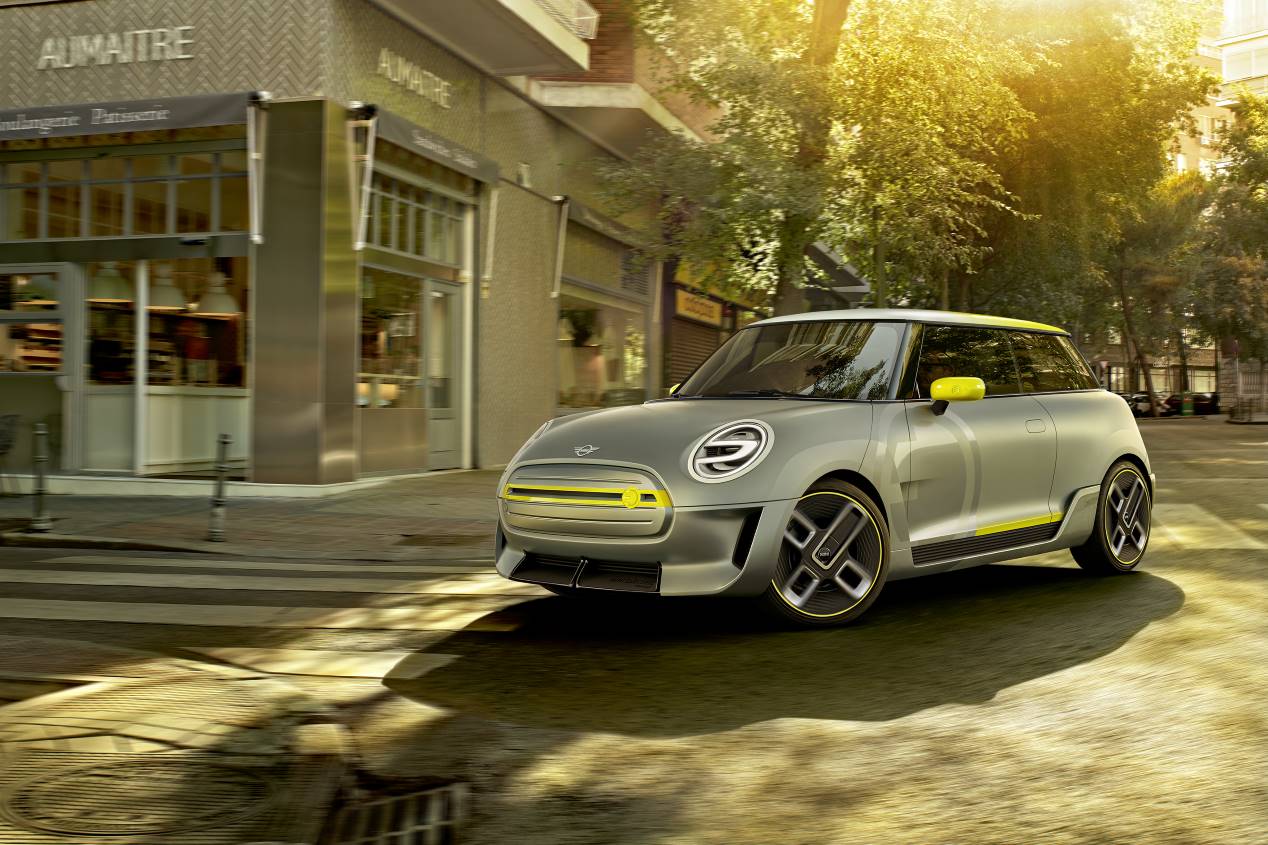 Los 10 coches eléctricos más baratos del mercado: 208, Corsa, Mii, Zoe… ¿los batirá Dacia?