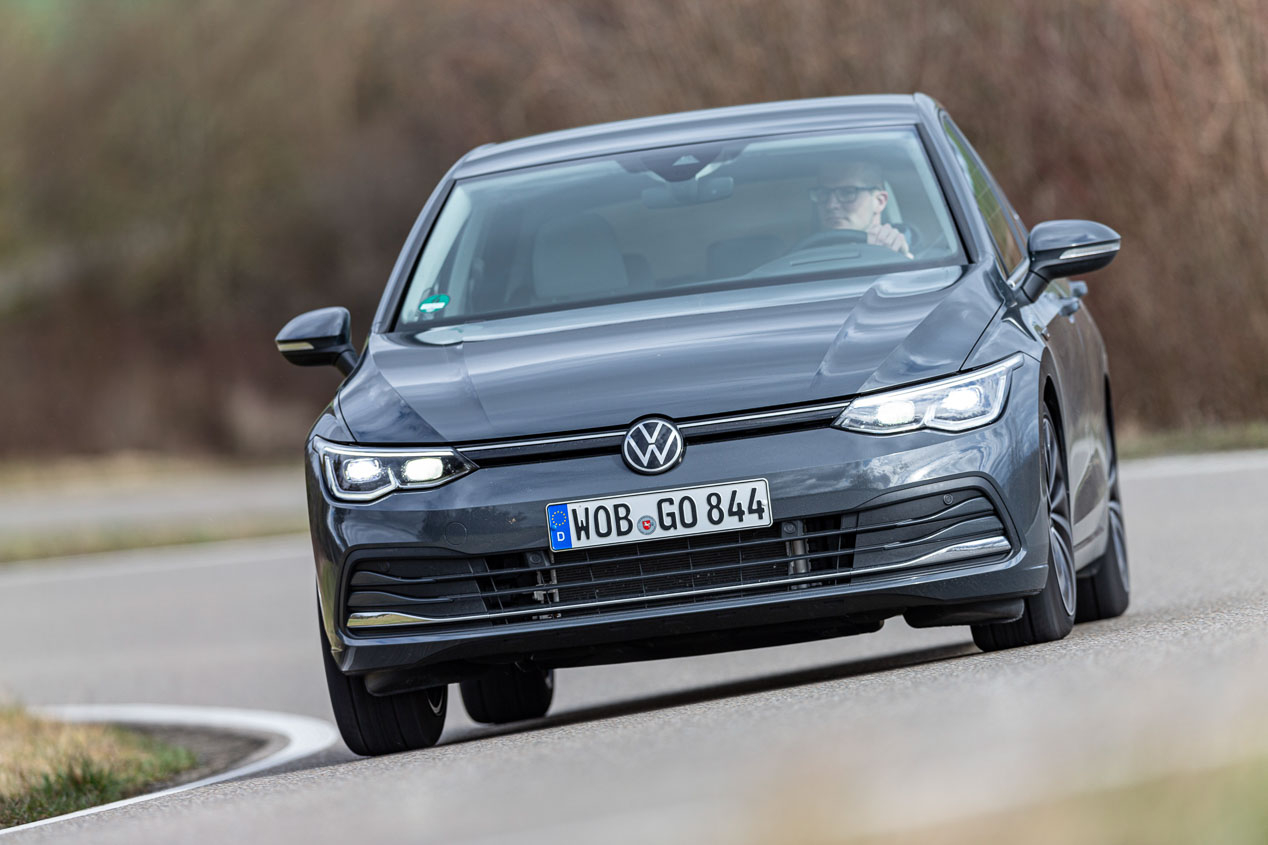 VW Golf 2.0 TDi/150 frente a 1.5 eTSi/150: gasolina o diésel, ¿qué Golf 8 interesa más?