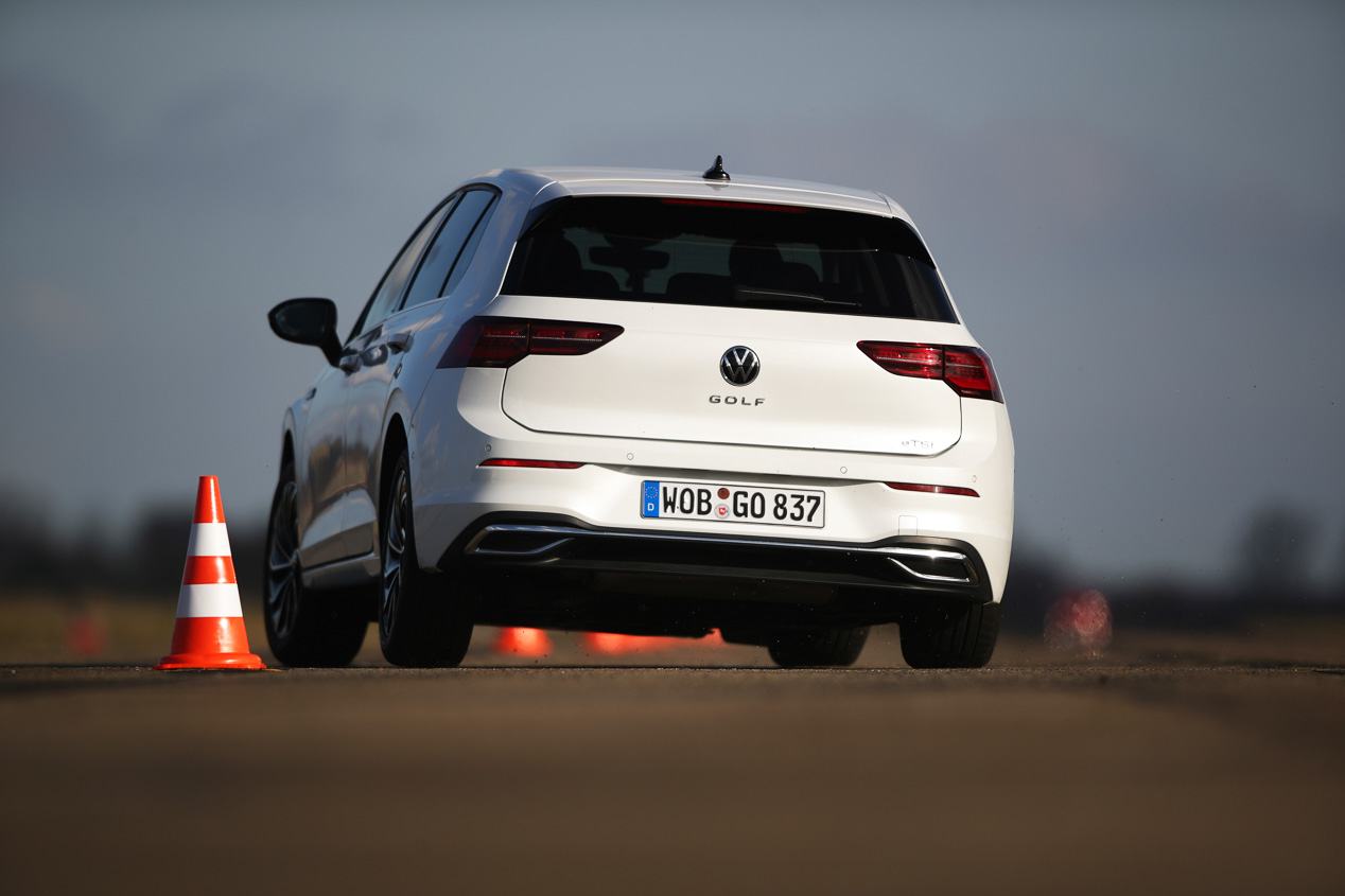 VW Golf 2.0 TDi/150 frente a 1.5 eTSi/150: gasolina o diésel, ¿qué Golf 8 interesa más?