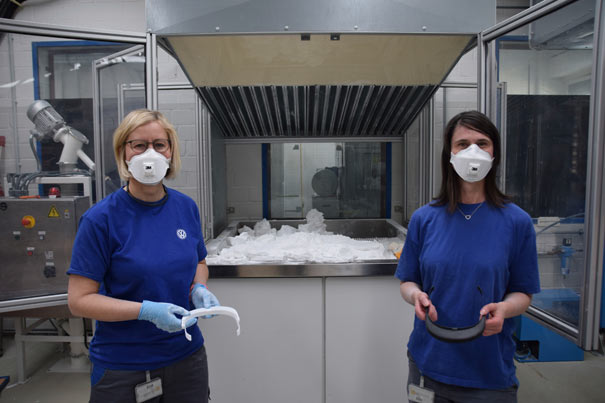 VW emplea técnicas en 3D para fabricar pantallas faciales
