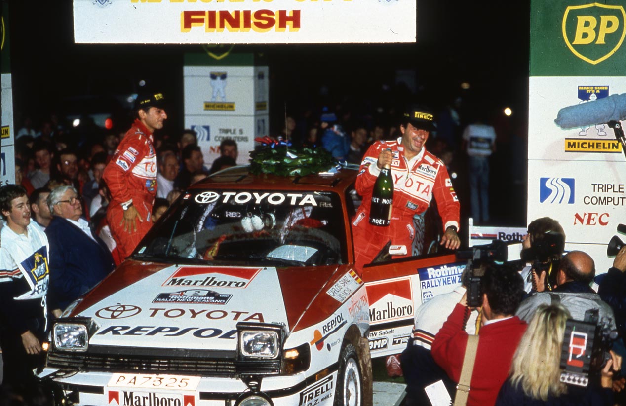 30 años de la victoria de Carlos Sainz y Toyota en el Mundial de Rallyes (vídeos y fotos)