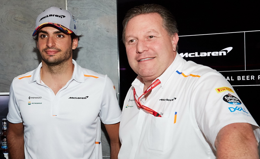 Carlos Sainz responde a 36 preguntas de todos los medios