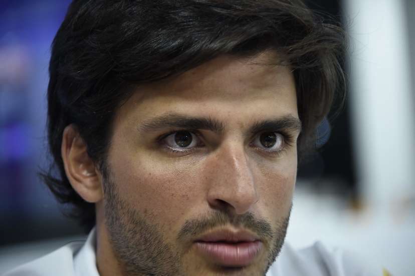 Carlos Sainz responde a 36 preguntas de todos los medios