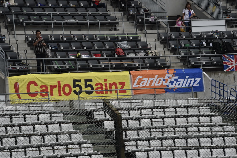 Carlos Sainz responde a 36 preguntas de todos los medios