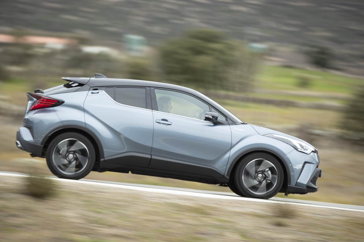 Nuevo Toyota C-HR 180H vs 125H: opiniones, consumos reales y comparativa de los SUV