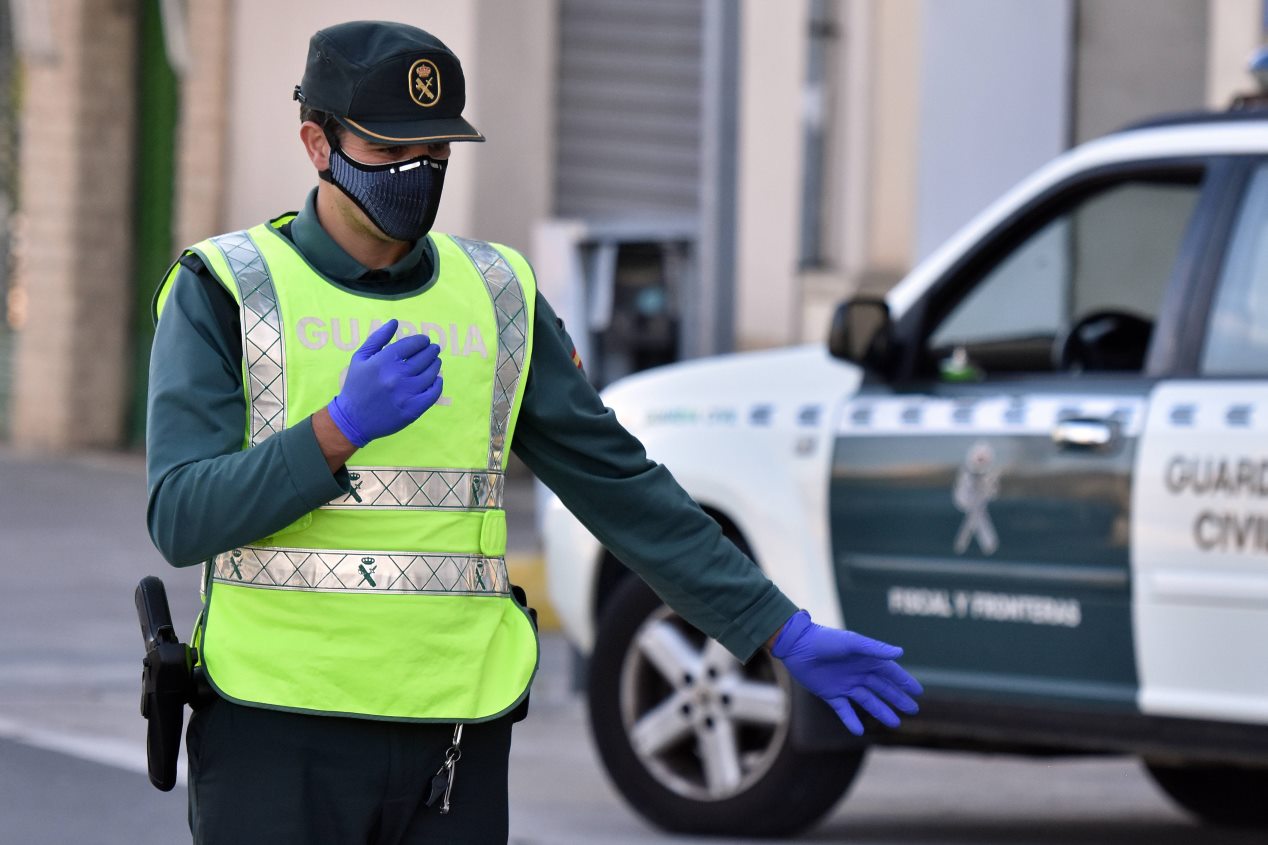 Para qué no puedes coger el coche en este puente de mayo y cómo vigilará la DGT 
