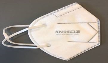 Las mascarillas que no debes usar en el coche: cuáles incumplen la normativa