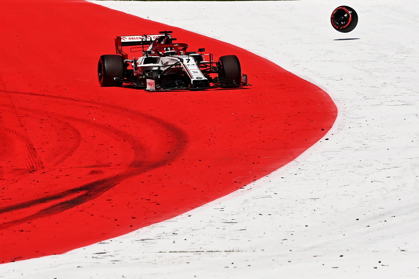 GP de Austria de F1: victoria de Bottas, Hamilton sancionado y Sainz quinto