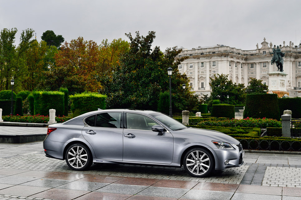 Lexus GS 300h, vista lateral