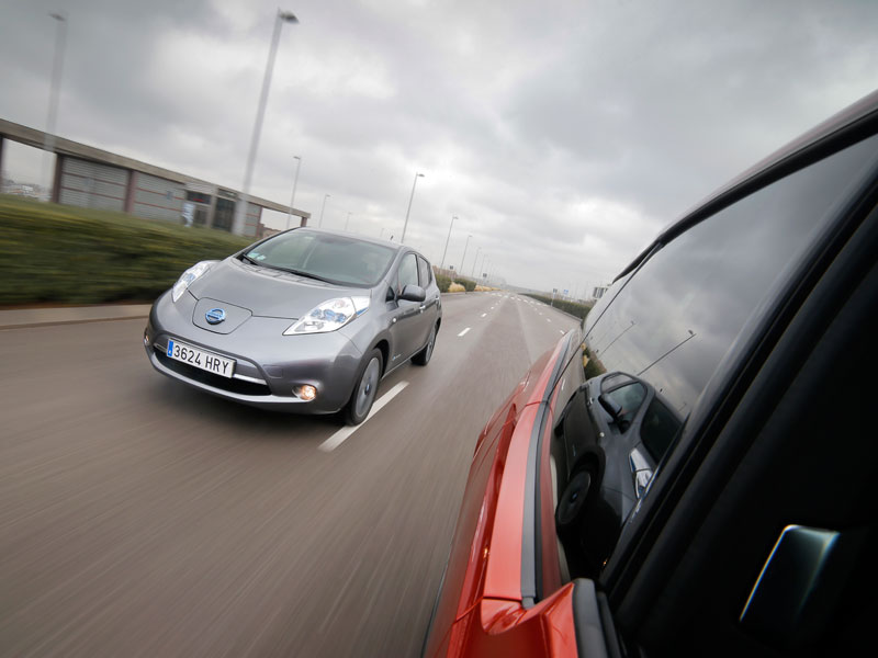 BMW i3 vs Nissan Leaf