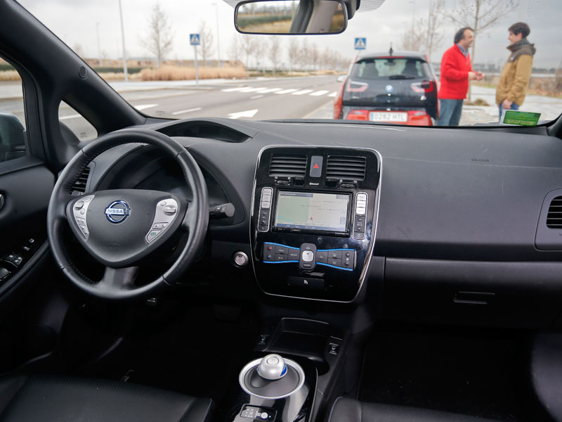 BMW i3 vs Nissan Leaf