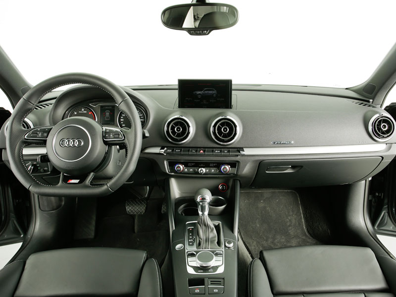 Audi A3 Sportback 2.0 TDI 184 quattro S-tronic vs BMW 120d 184 xDrive 5p