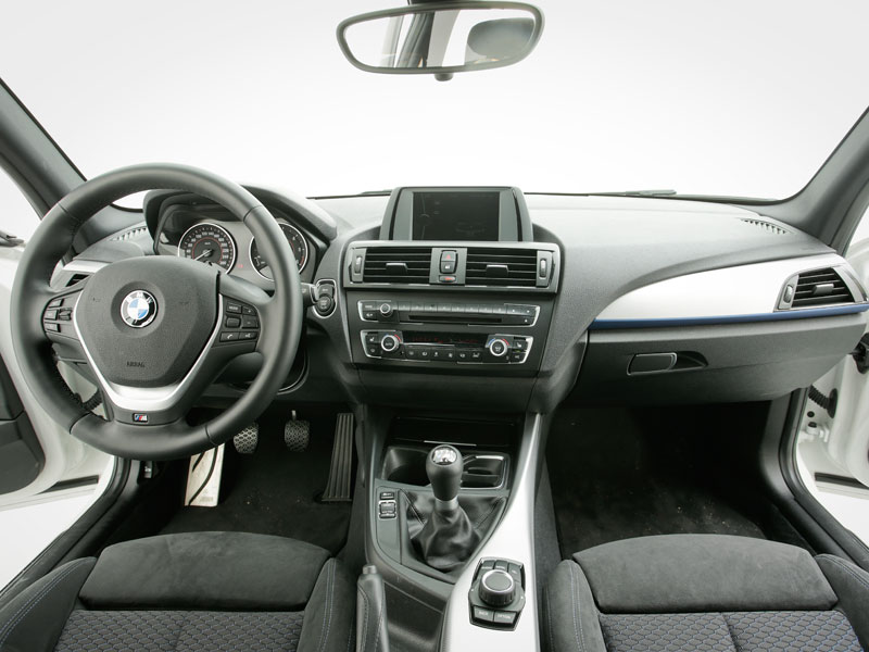 Audi A3 Sportback 2.0 TDI 184 quattro S-tronic vs BMW 120d 184 xDrive 5p