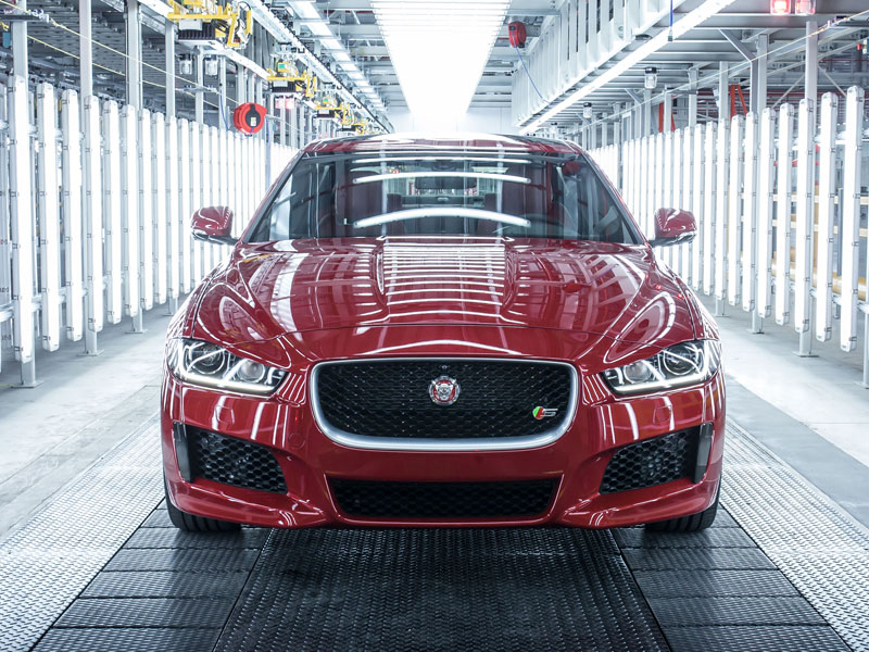 Jaguar XE