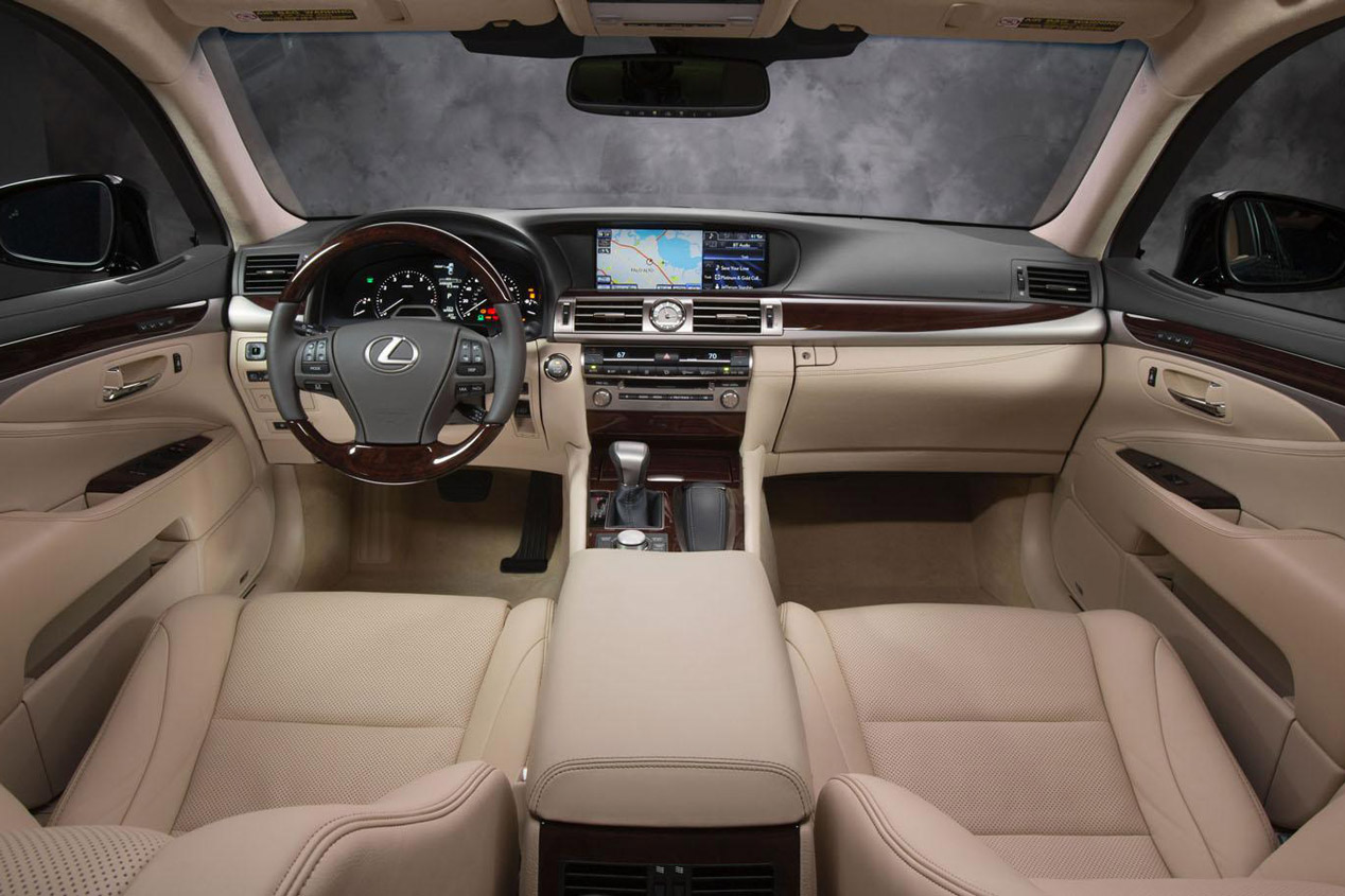 Lexus LS 2015 interior
