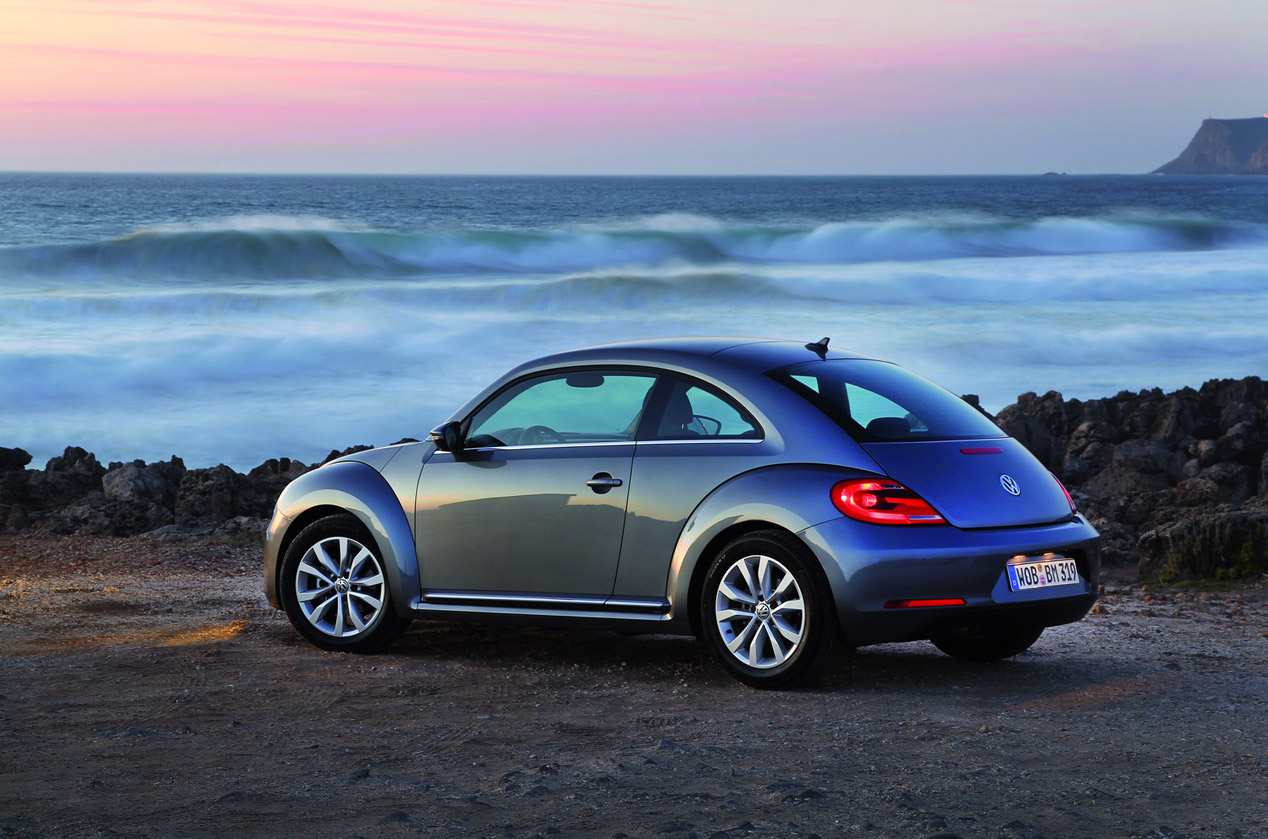Volkswagen Beetle y Beetle Cabriolet 2015