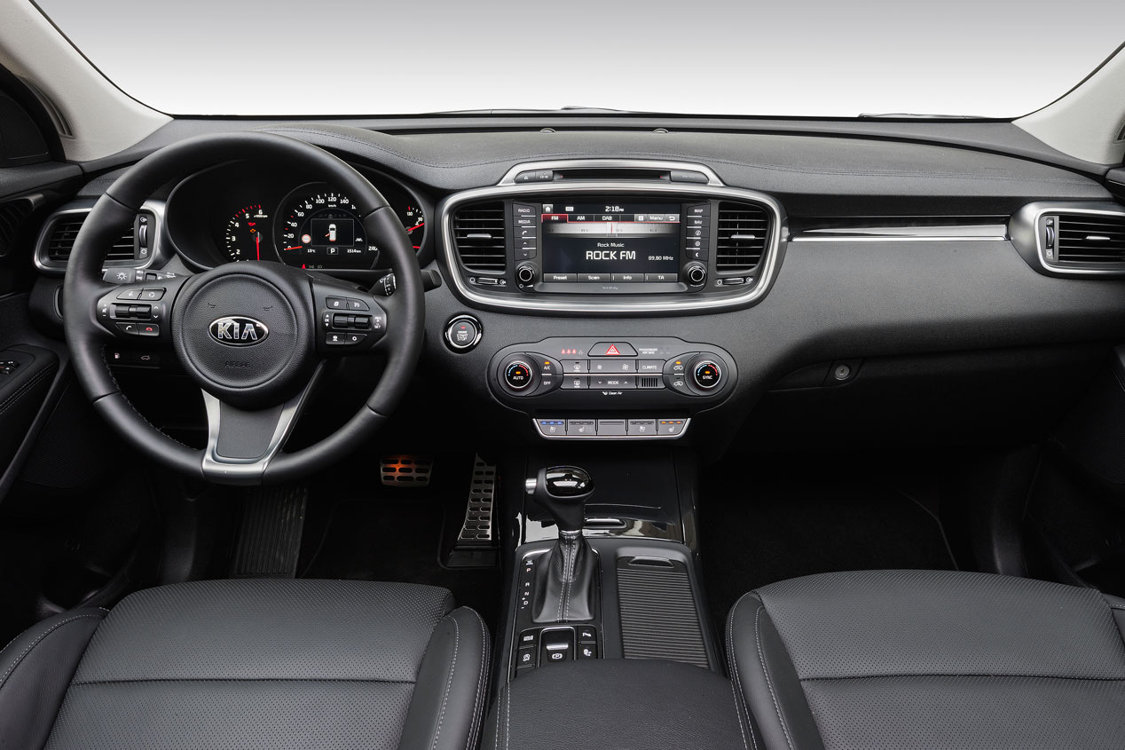 Kia Sorento interior