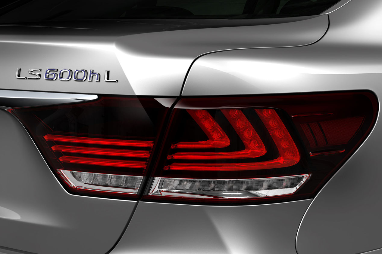 Lexus LS