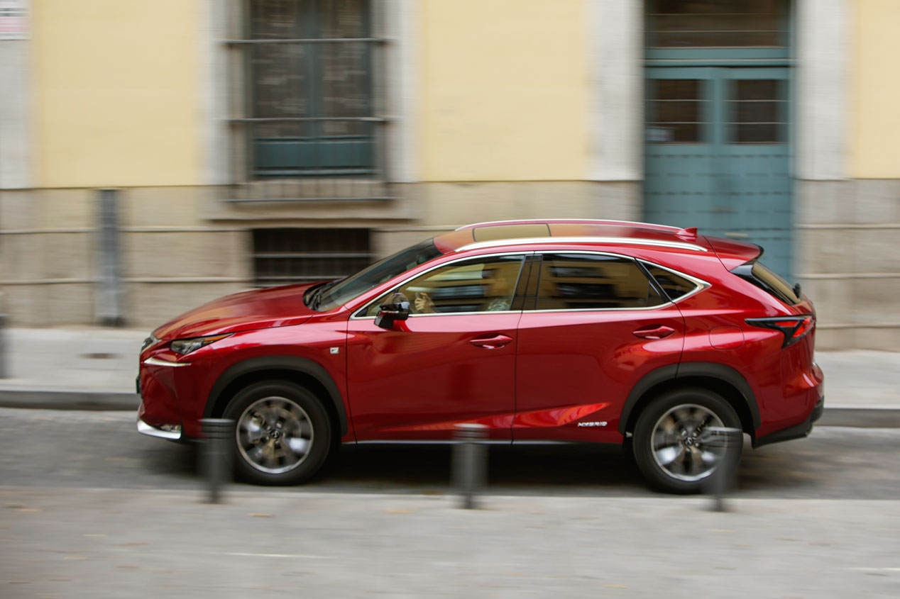 Lexus NX 300h Sport
