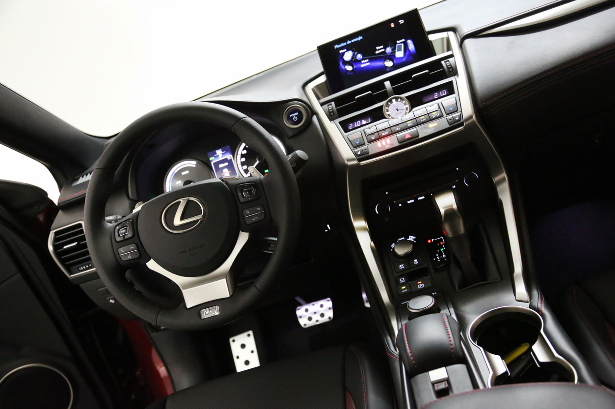 Interior del Lexus NX 300h