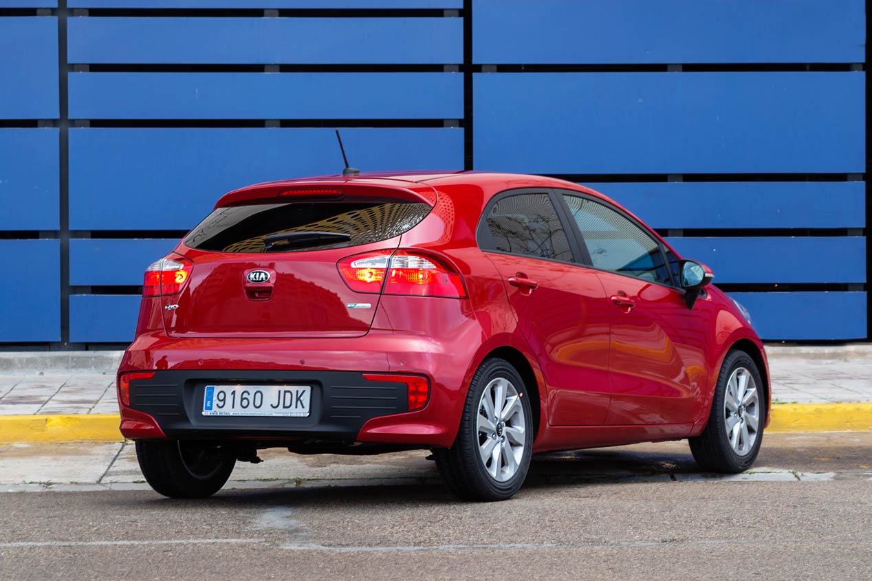 Kia Rio 2015 fotos