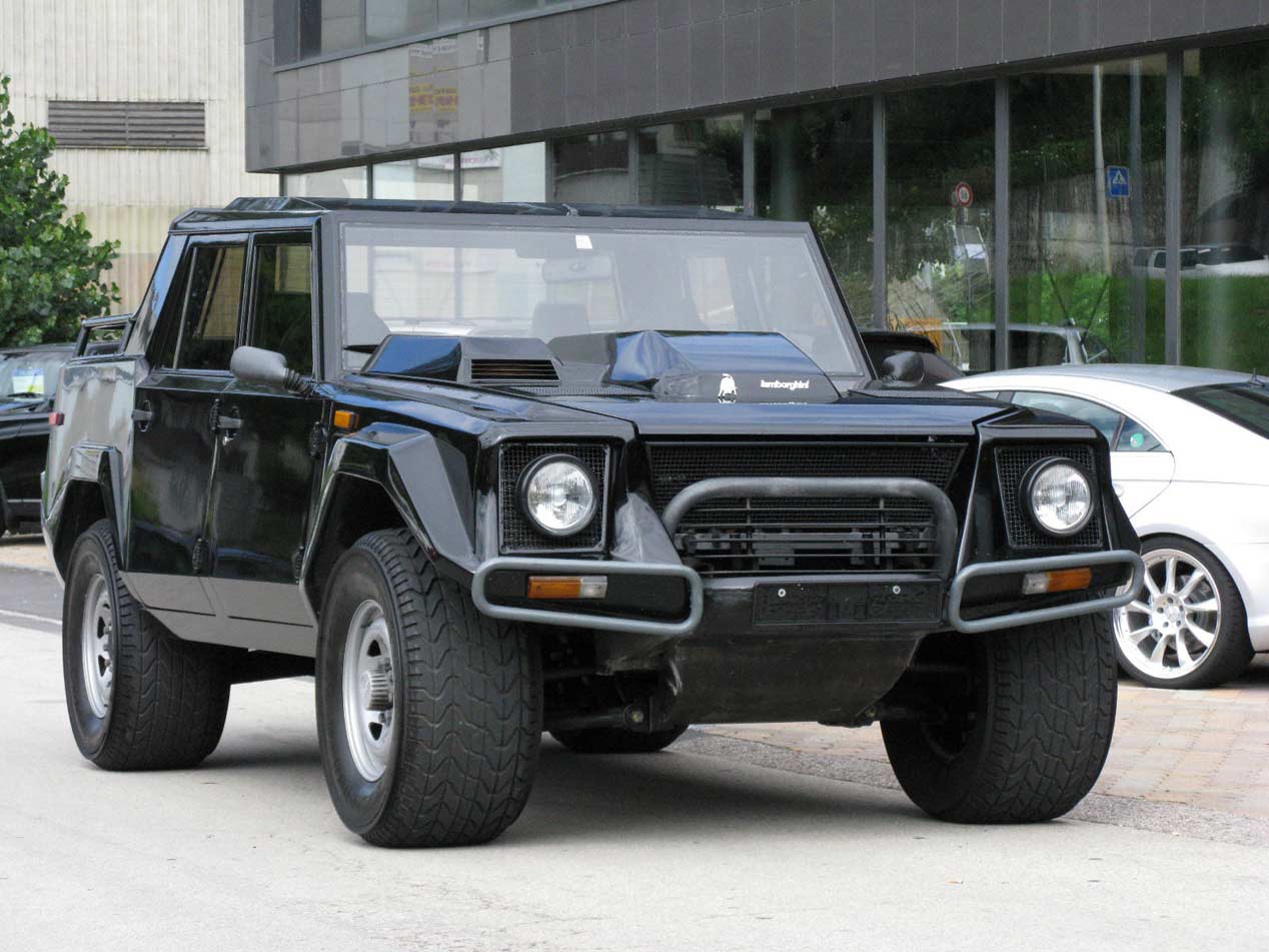 Lamborghini LM002