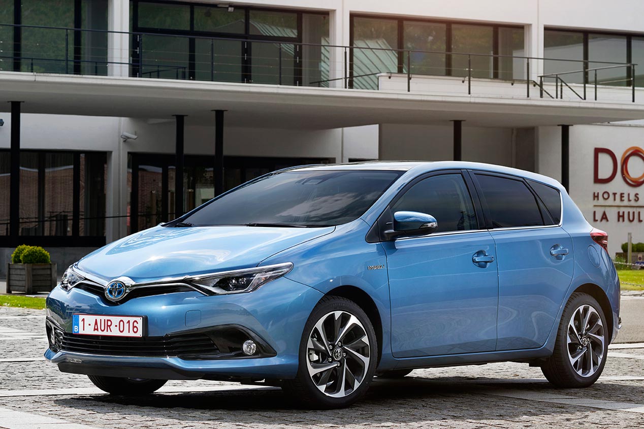 Toyota Auris Hybrid 2015