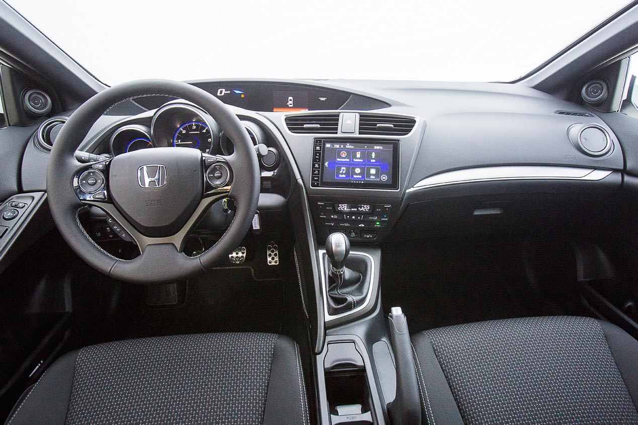 Comparativa: Honda Civic 1.6 i-DTEC vs Opel Astra 1.6 CDTi y Peugeot 308 1.6 BlueHDI