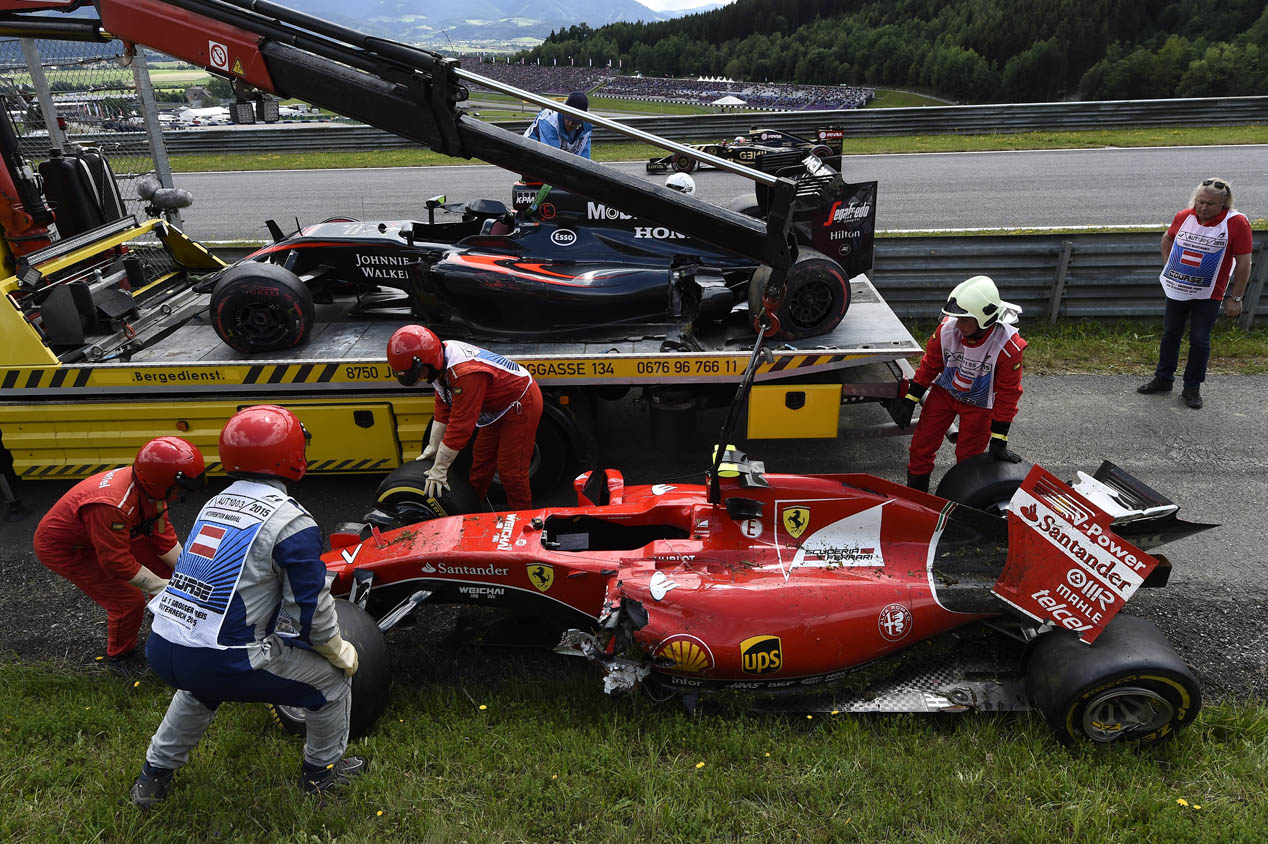 Accidente entra Alonso y Räikkönen en el GP de Austria 2015