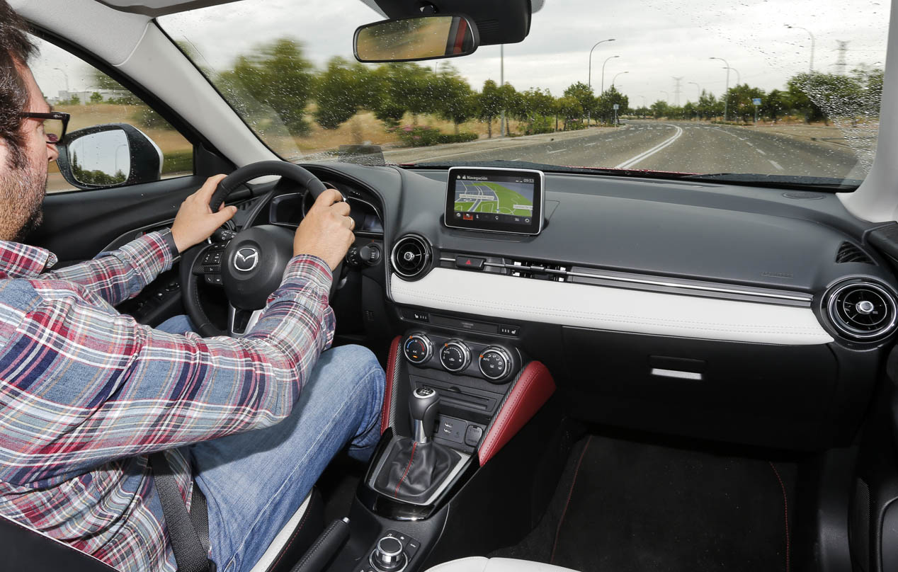 Prueba: Mazda CX-3 1.5 Skyactiv-D 2WD, hermano menor