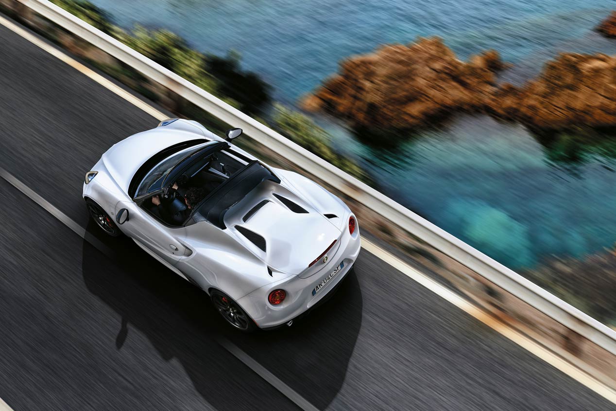 Alfa 4C Spider prueba