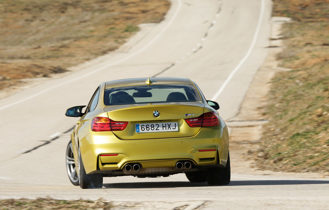 BMW M4 vs Lexus RC F