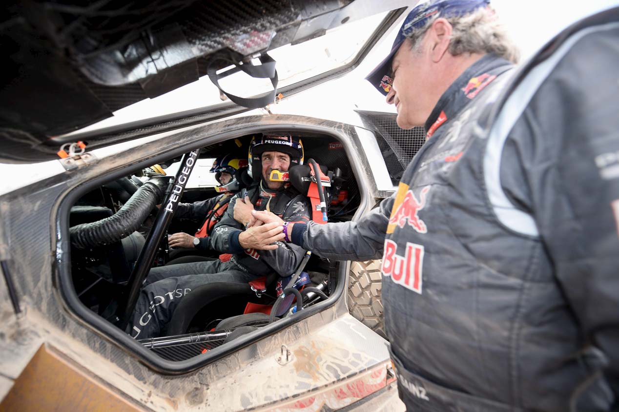 Sainz y Peterhansel en el Dakar 2016