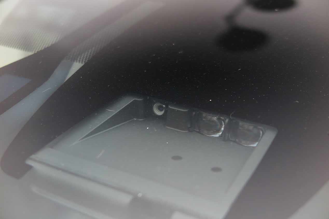 Cámara y láser del sistema PCS precolisión del Toyota Auris Hybrid