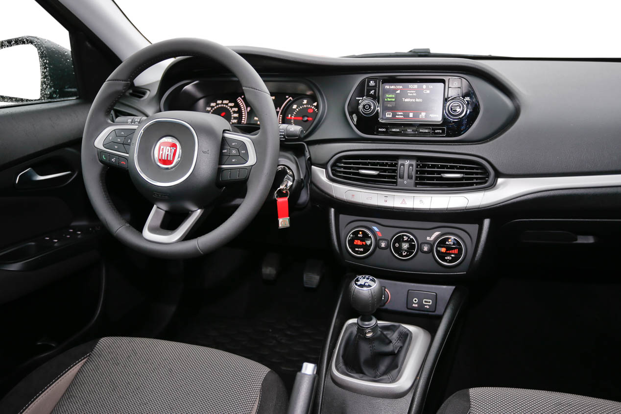 Fiat Tipo interior