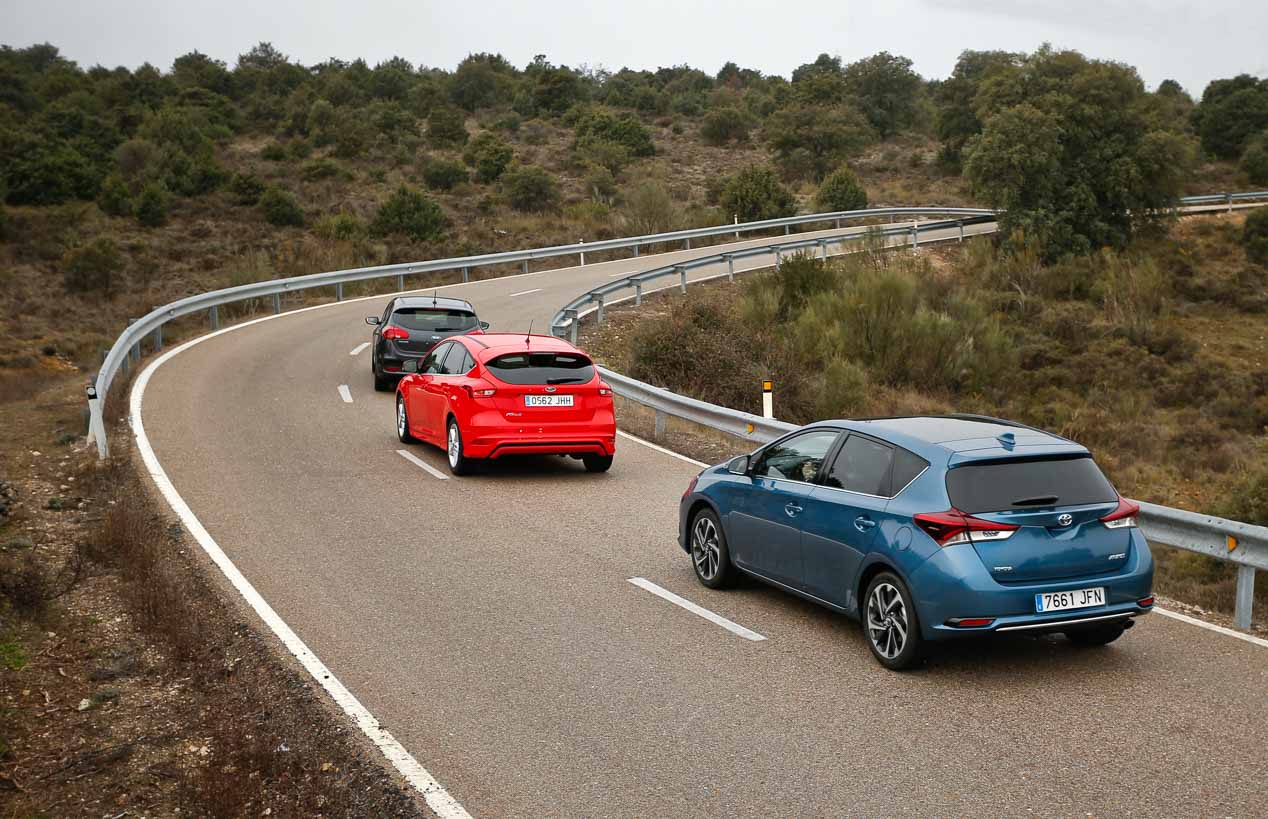 Ford Focus 1.0 EcoBoost 125, Kia cee'd 1.0 T-GDi Eco-Dynamics y Toyota Auris 1.2T 120