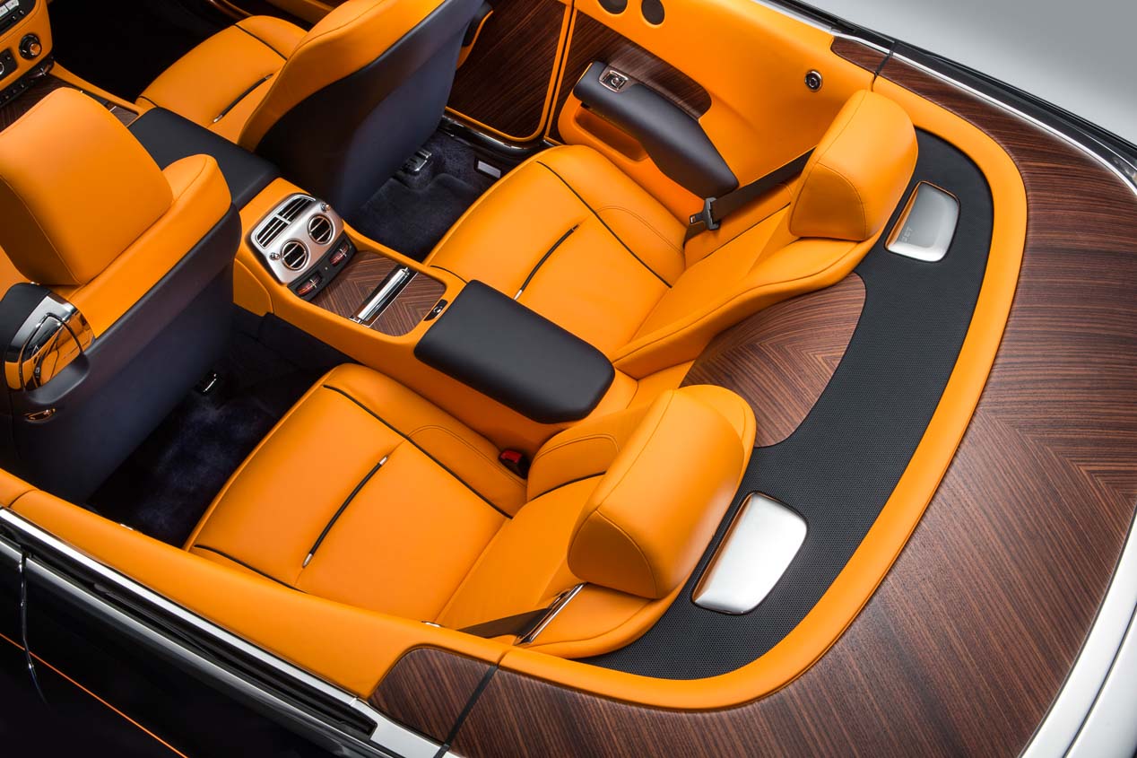 Rolls-Royce Dawn foto interior
