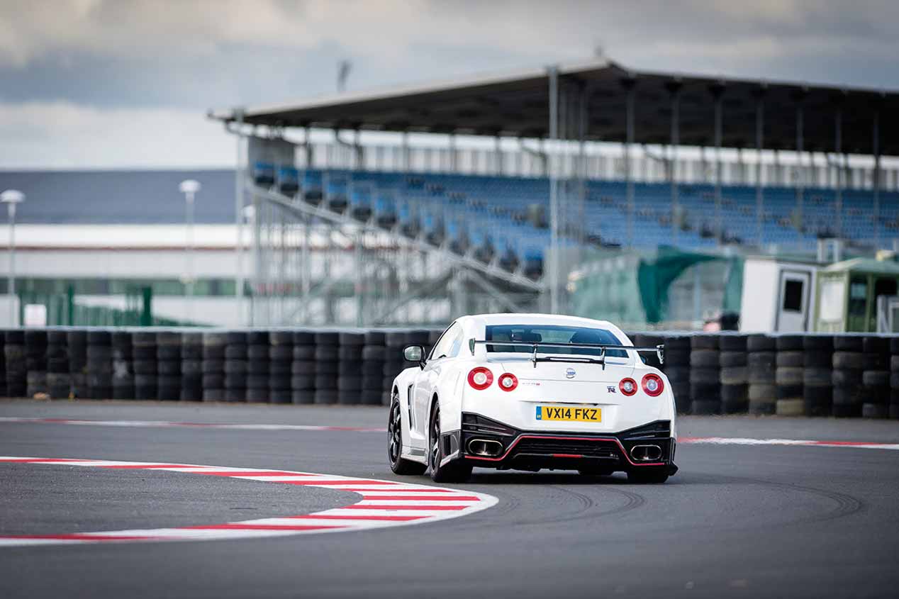 Nissan GT-R Nismo prueba