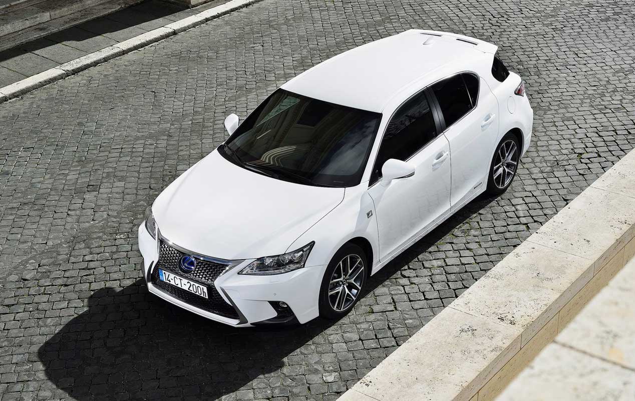 Lexus CT200h