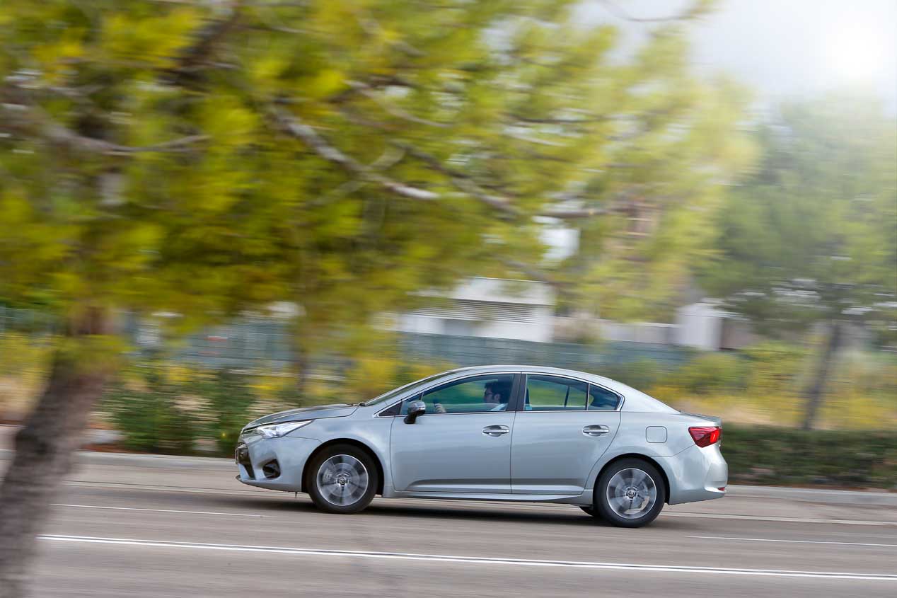 Toyota Avensis 150D prueba