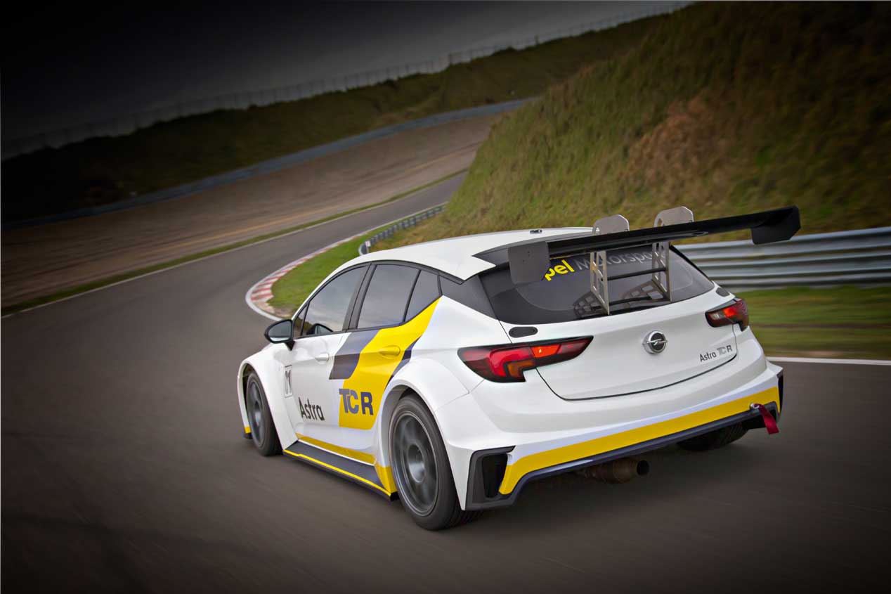 Opel Astra TCR prueba