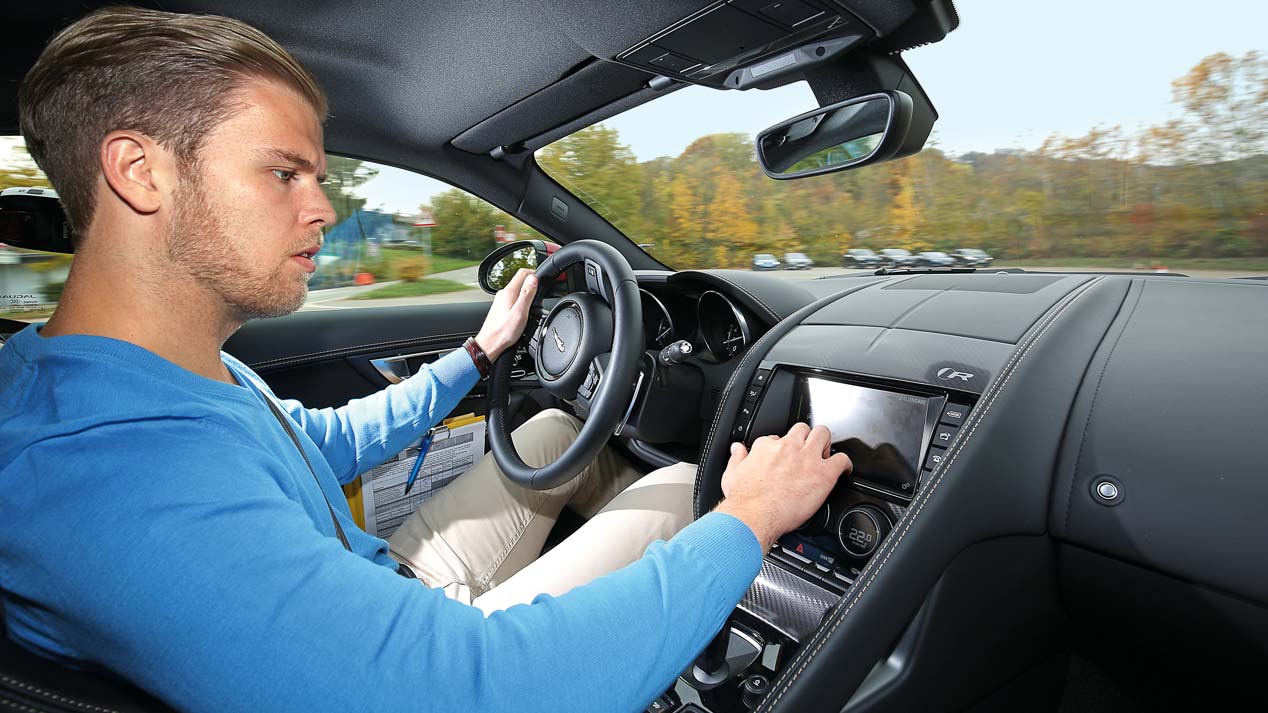 Jaguar F-Type sistema multimedia
