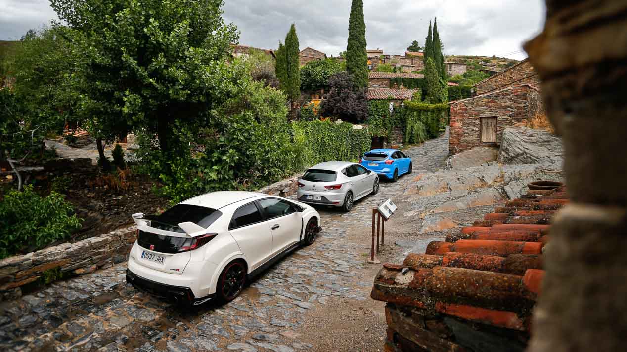 Ford Focus RS, Honda Civic Type R y Seat León Cupra