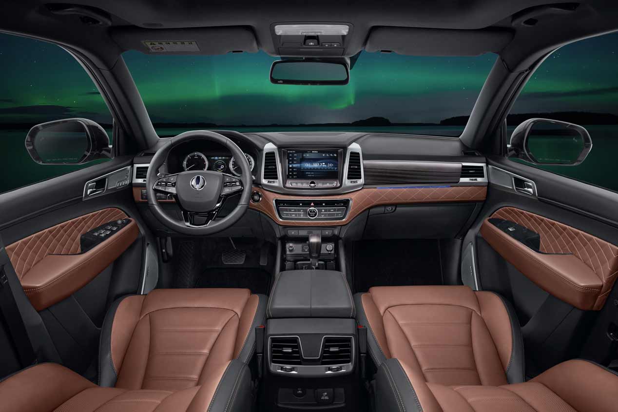 SsangYong Rexton 2017 interior